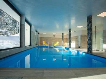 Ferienwohnung für 4 Personen, mit Pool und Sauna sowie Balkon, kinderfreundlich in Winterberg