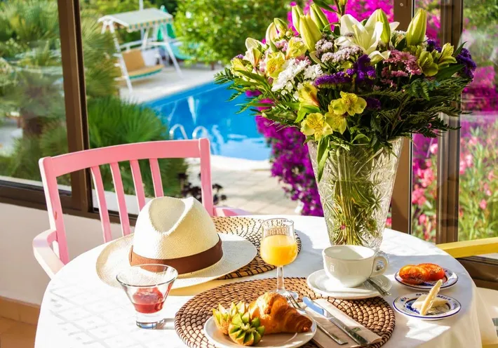 Hotel para 10 personas, con jardín además de terraza y sauna - 1