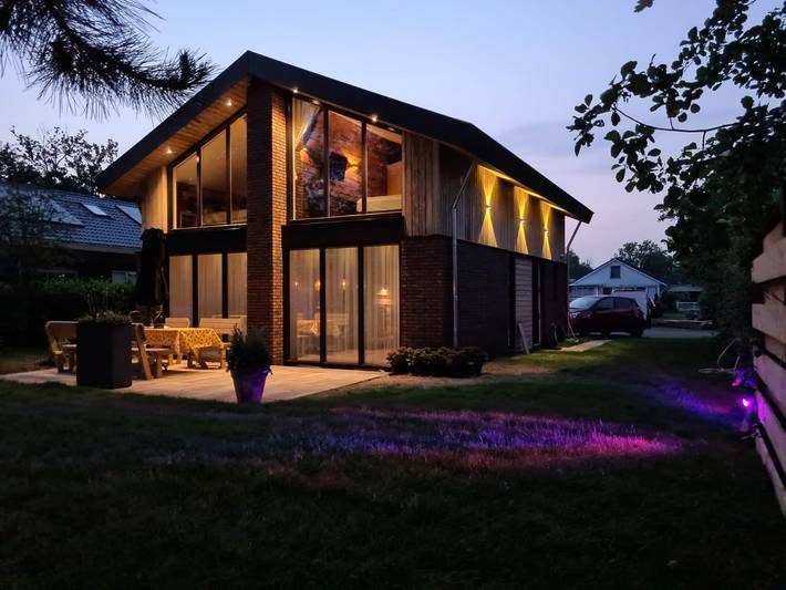 Ferienhaus für 10 Personen, mit Balkon/Terrasse und Terrasse sowie Garten in Julianadorp