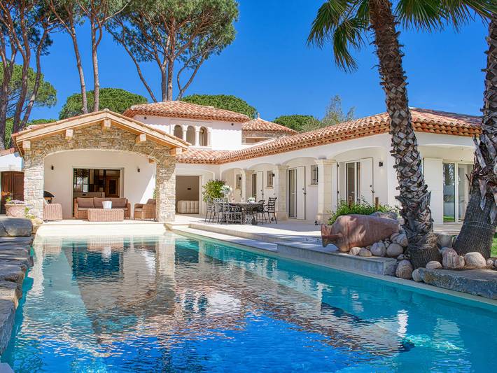 Maison de vacances pour 8 personnes, avec jardin ainsi que sauna et piscine, animaux acceptés à Cogolin