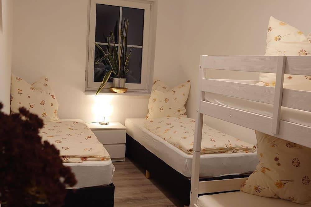 Ganze Wohnung, Kerstin in Neundorf, Thüringer Schiefergebirge