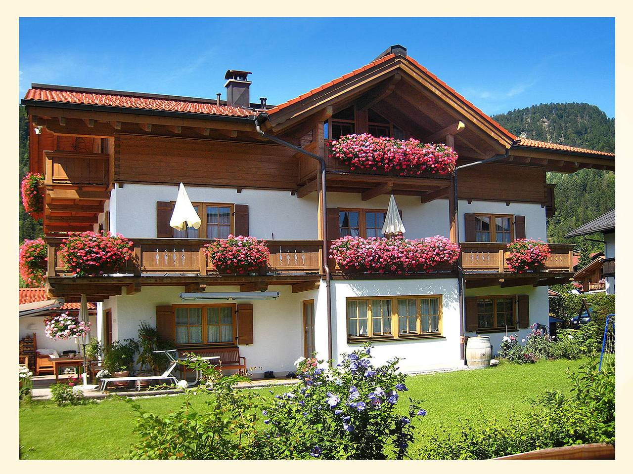 Appartement de vacances entier, Ferienwohnungen Gästehaus Bergwinkl - Giebelstüberl -1-pièce, kitchenette, balcon in Reit im Winkl, Alpes bavaroises