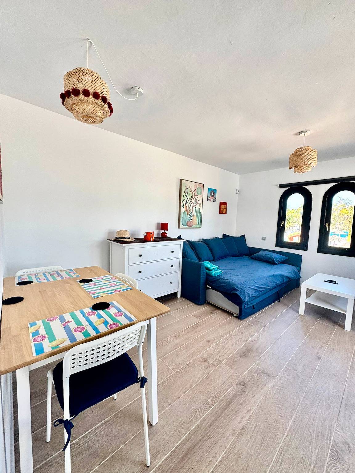 Entire apartment, Vacation Apartment 'Brisa Azul' with Shared Pool, Private Terrace and Wi-Fi in Corralejo, La Oliva