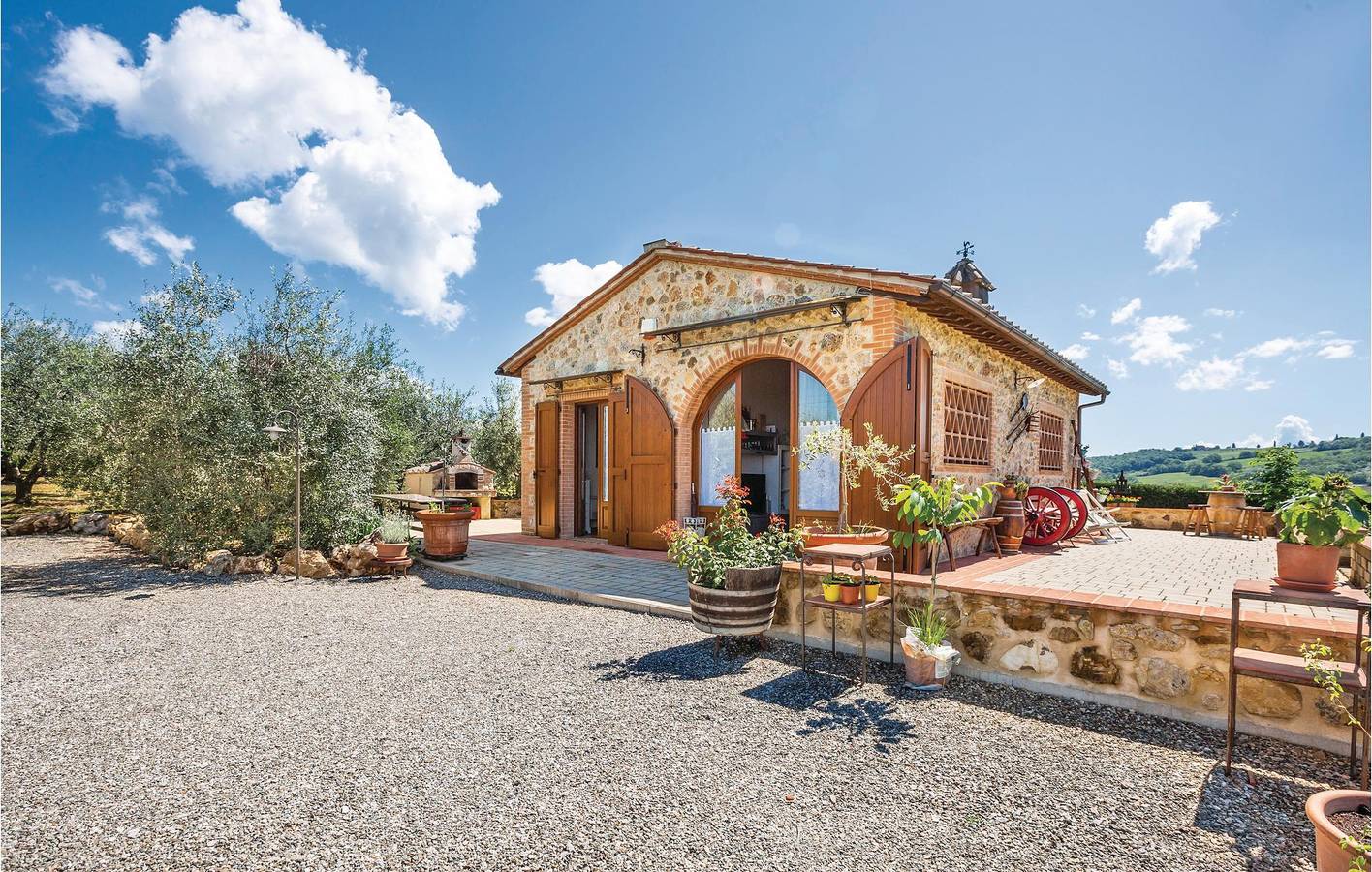 Gemütliche 1BR Wohnung mit Garten, Parkplatz & WiFi in Siena Provinz