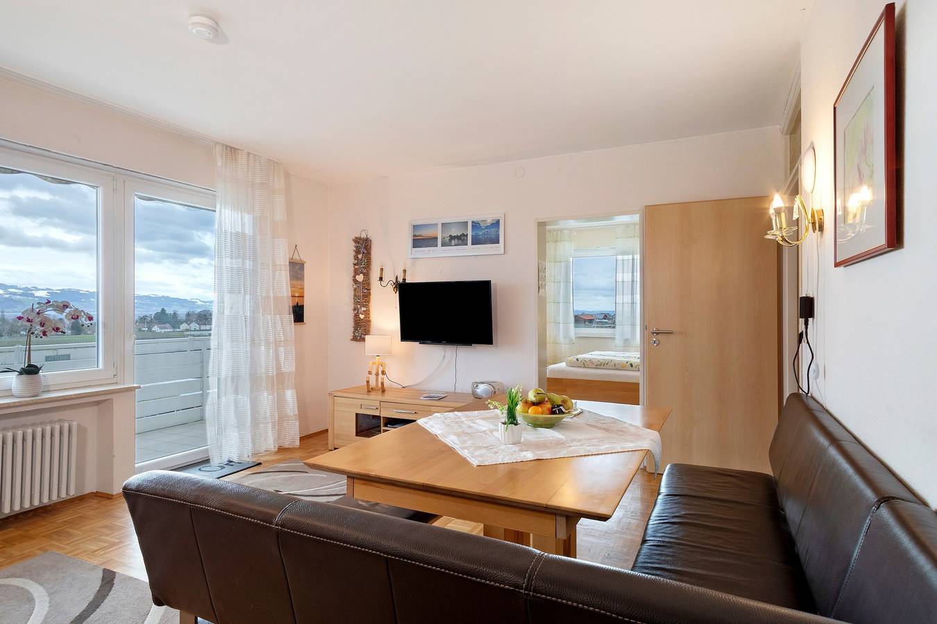 Ganze Wohnung, Ferienwohnung 2 Marschall" mit Gemeinschaftsgarten, Balkon und Wlan in Wasserburg (Bodensee), Bayerisch Schwaben