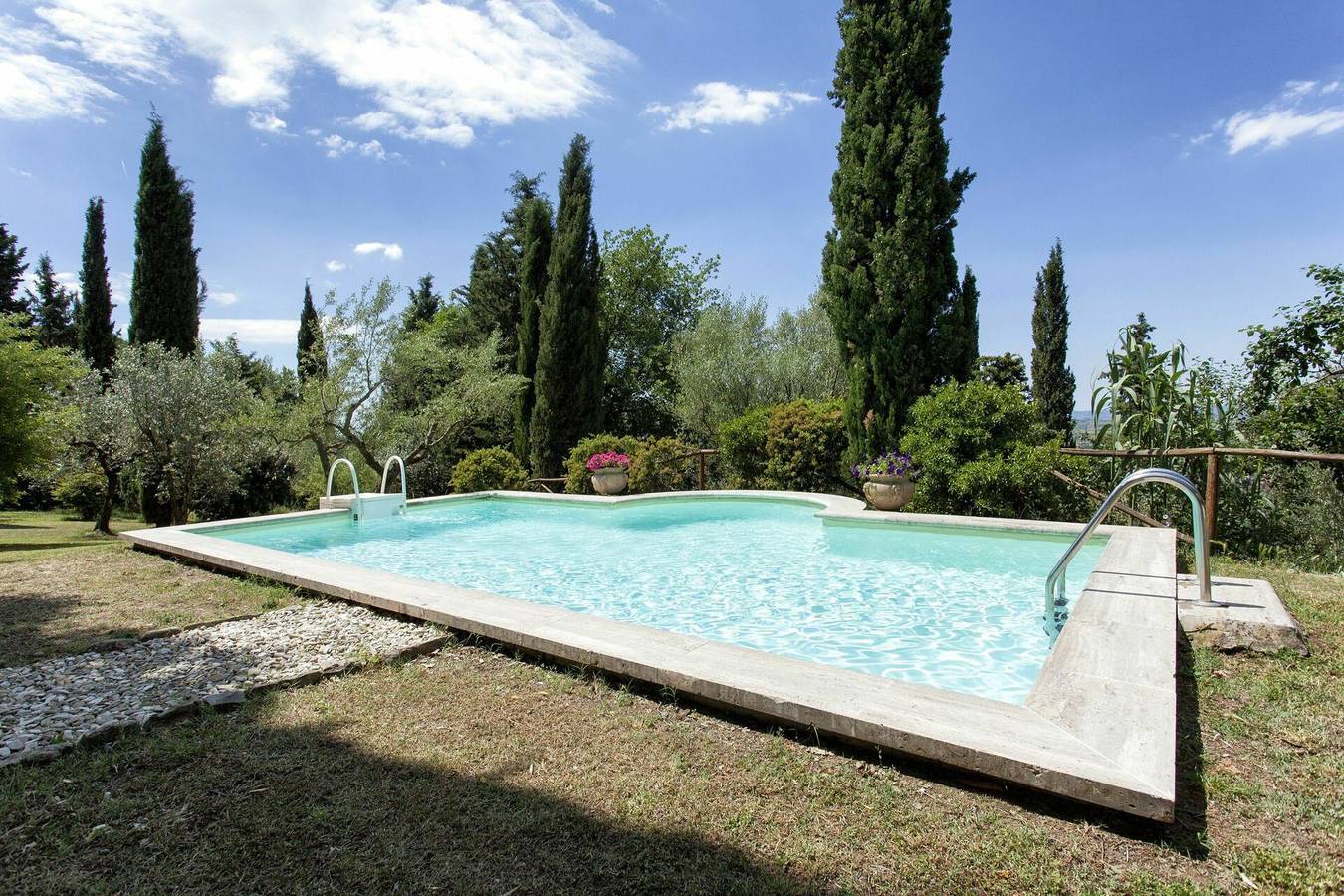 Entire holiday apartment, Vittoria - Casa Vittoria Deluxe in Le Contesse, Arezzo Province
