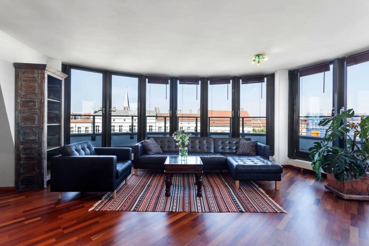 Ganze Wohnung, The Danziger, 2 unique roof top units in Prenzlauerberg, group & family friendly, from 2 up to 7 Guests in Prenzlauer Berg Berlin, Berlin