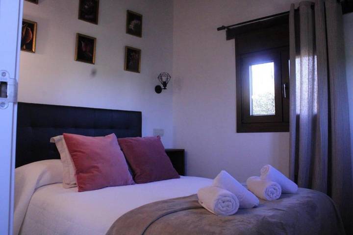 Casa de vacaciones para 6 personas, con jardín además de piscina y vistas, Familias con niños en Valle del Tiétar - 4