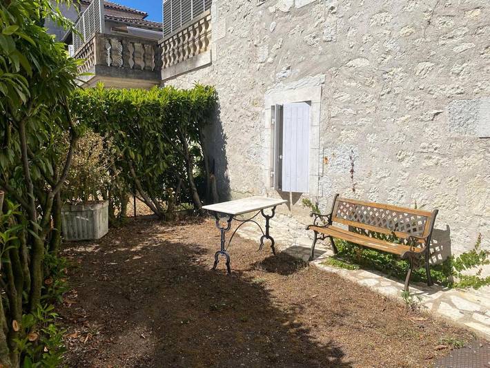 Gîte pour 3 personnes, avec Terrasse ainsi que Jardin et Vue à Coulounieix-Chamiers - 3
