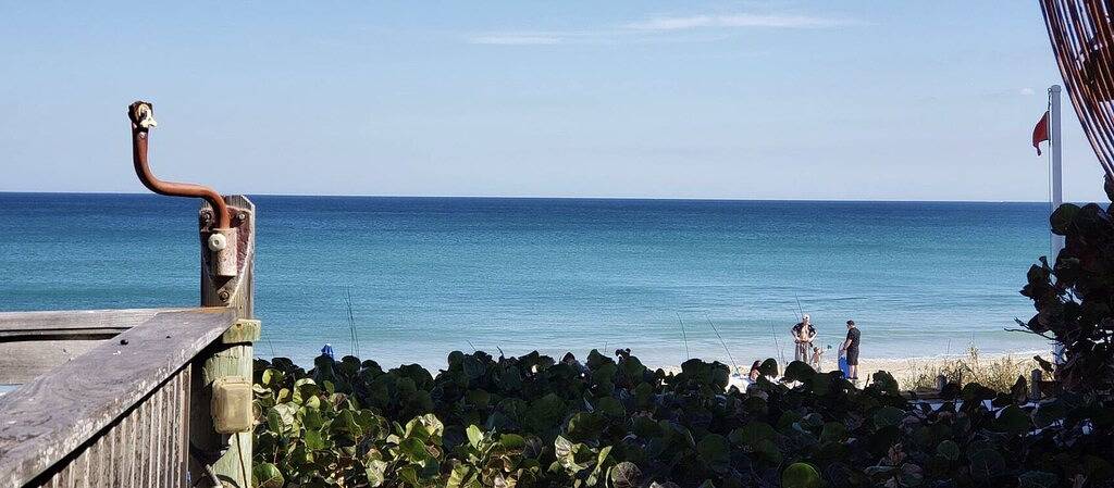 Stylish Waterfront Home w/Heated Pool, 8 miles to the Beach, Close to Shopping. in Port St. Lucie, St. Lucie County