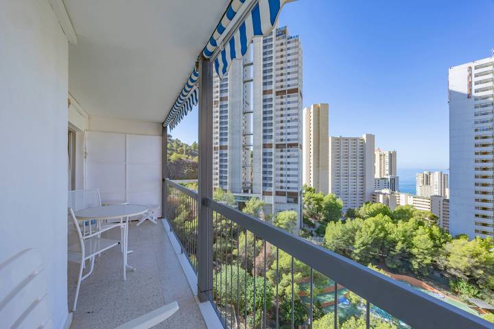 Ganze Wohnung, Ferienwohnung 'Ciudad Antena I 14-c' mit Meerblick, Gemeinschaftspool und Klimaanlage in Benidorm, Costa Blanca