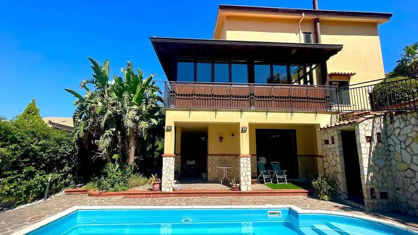 Villa für 15 Personen, mit Terrasse und Pool, mit Haustier - 1