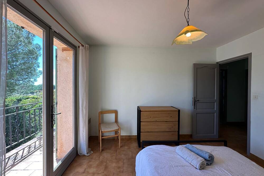 Entire apartment, La Dolce Vita - Top villa with garden terrace barbecue in Simiane-Collongue, Aix-en-Provence region