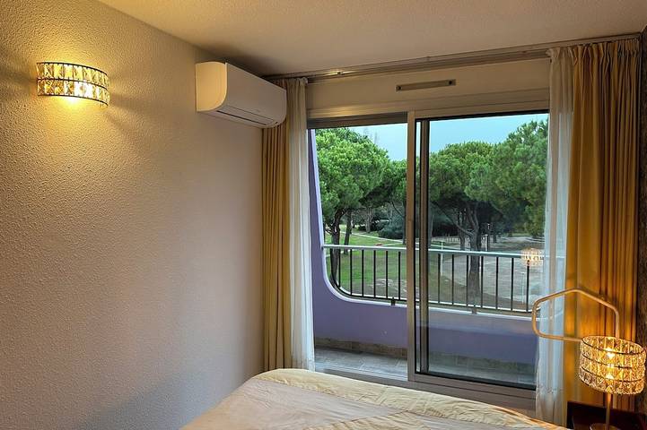 Appartement entier, Appartement avec piscine - garage - clim. - plage à 200m - WIFI in Le Couchant, La Grande-Motte