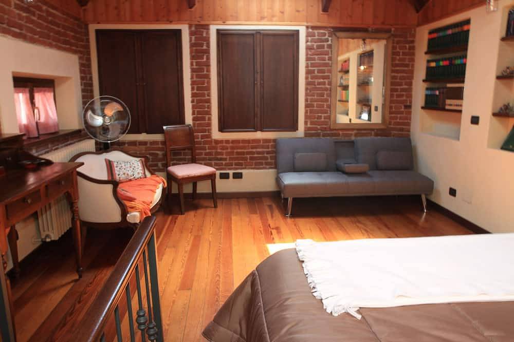 Appartamento intero, Welcome to Cantinùn. Your retreat in the heart of Biella in Biella, Provincia di Biella