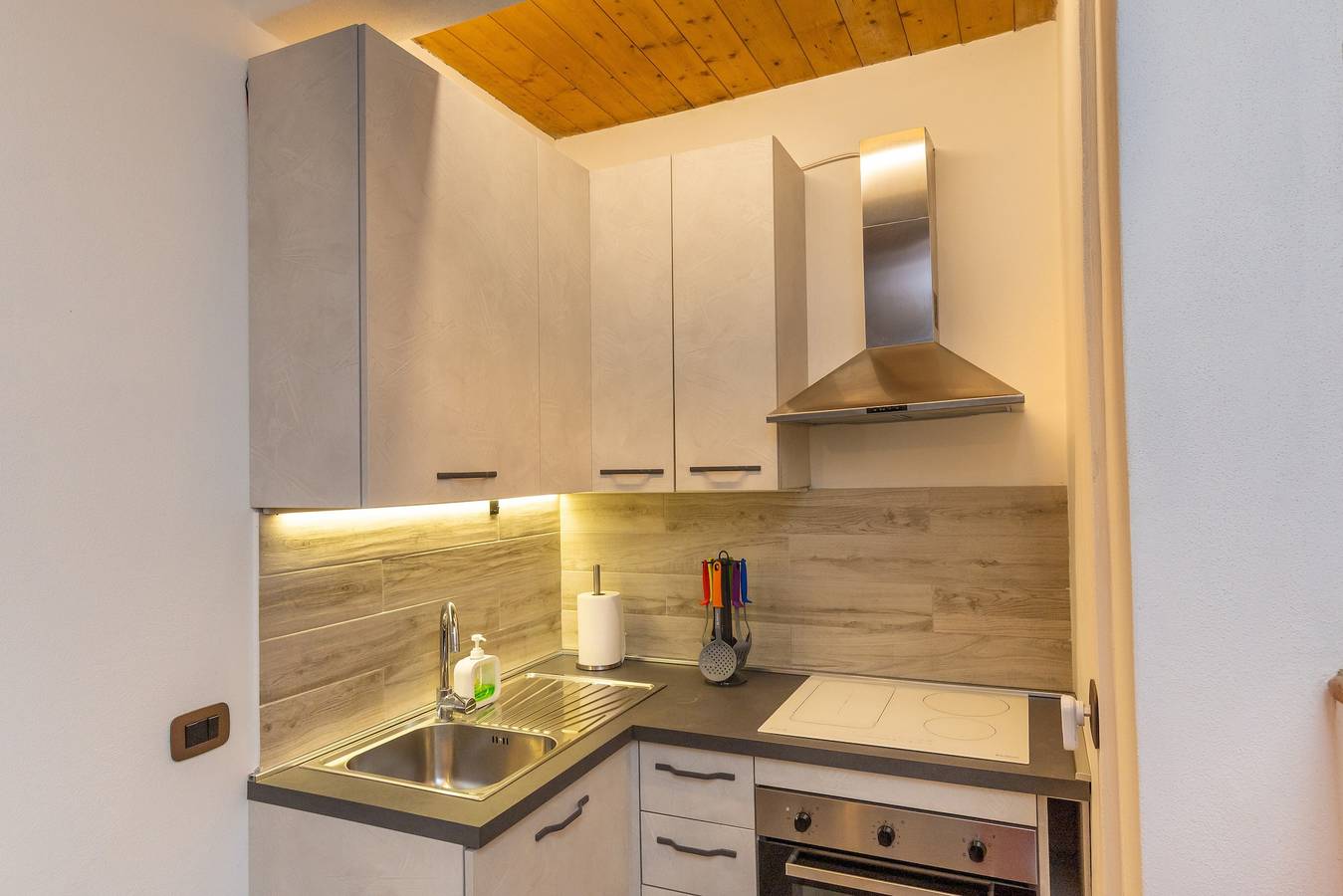 Ganze Wohnung, Casa Poggivecchi im Herzen von Castellina Marittima in Castellina Marittima, Etruskische Küste