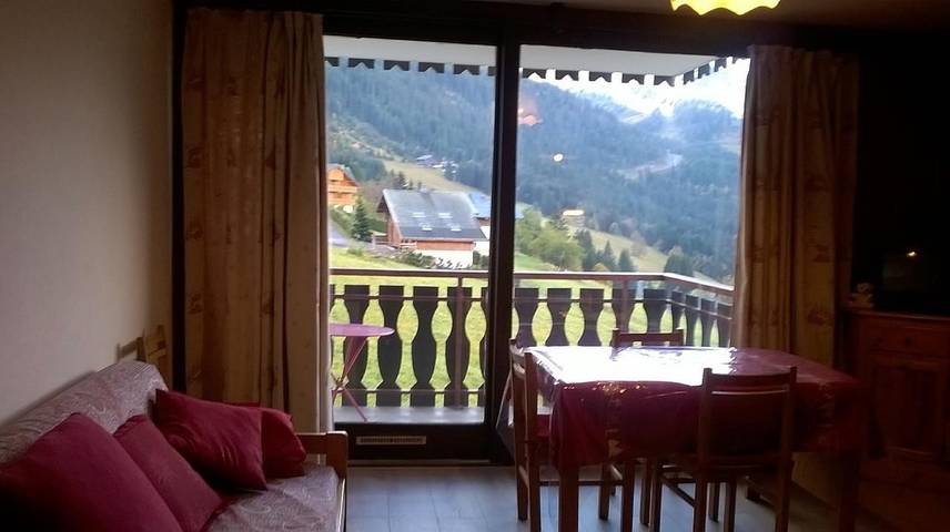 Studio pour 3 personnes, avec jardin à Chatel