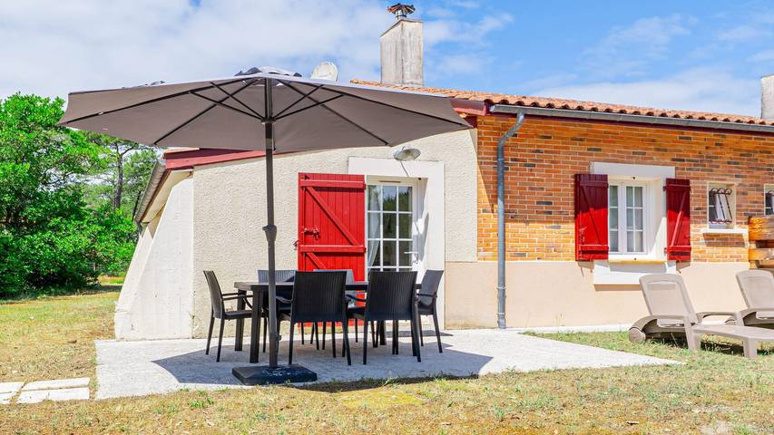 Gîte pour 4 personnes, avec terrasse et jardin