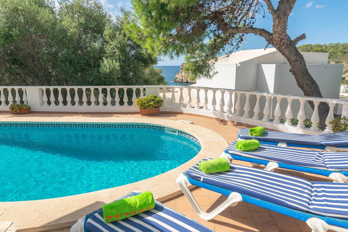 Can Jaume 10 - Villa very close to the sea, with private pool and free Wifi. in Es Canutells, Maó