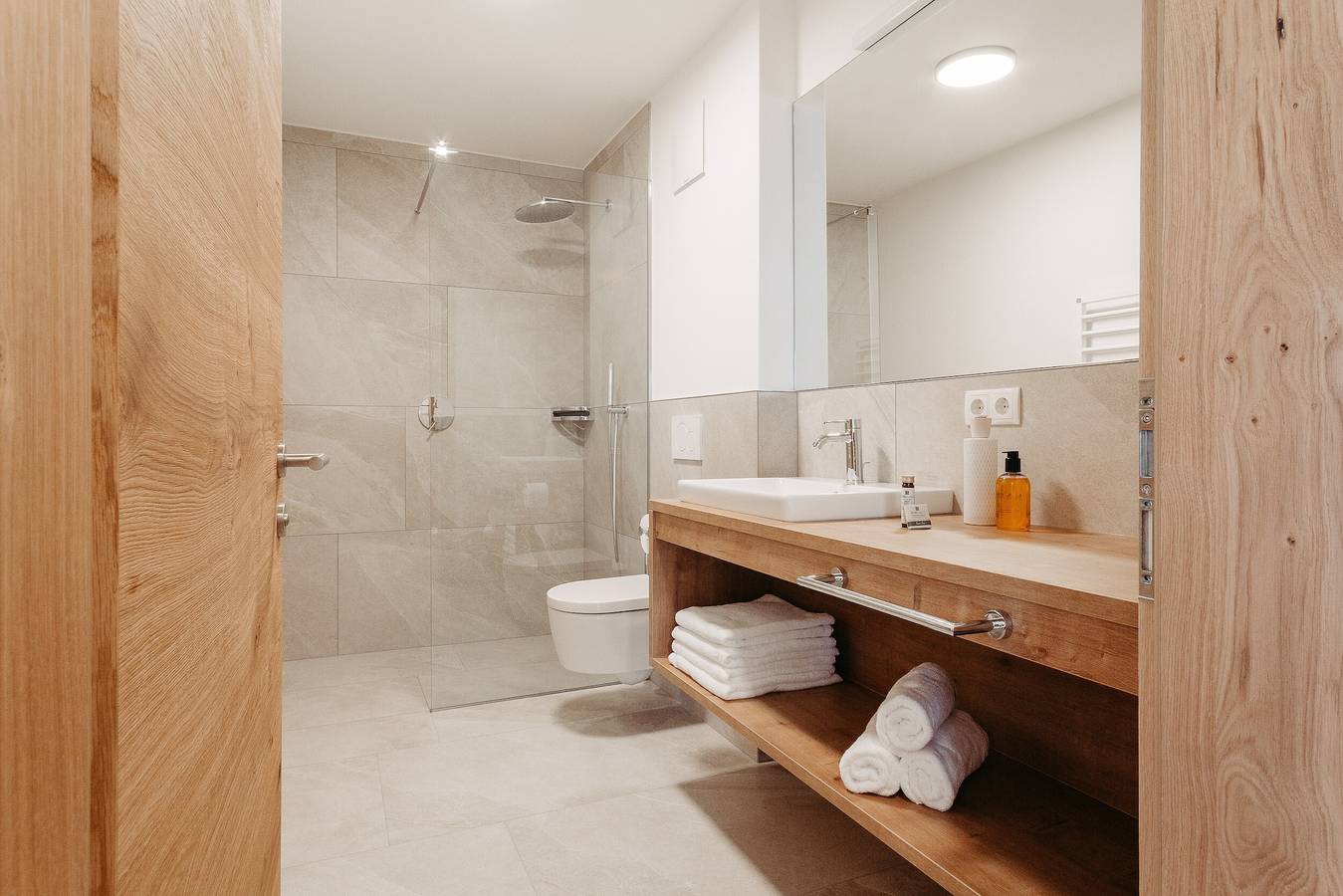 Appartement entier, Appartement de vacances "Torgglbauer 3" avec vue sur les montagnes, piscine, terrasse et Wi-Fi in Merano, Alpes de Sarntal