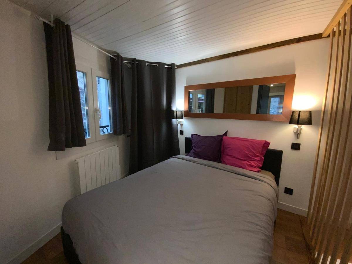 Appartement entier, One-Bedroom Apartment in Évian-les-Bains, Région de Thonon-les-Bains