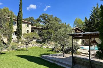 Agriturismo pour 8 personnes, avec jacuzzi et piscine à Valflaunès