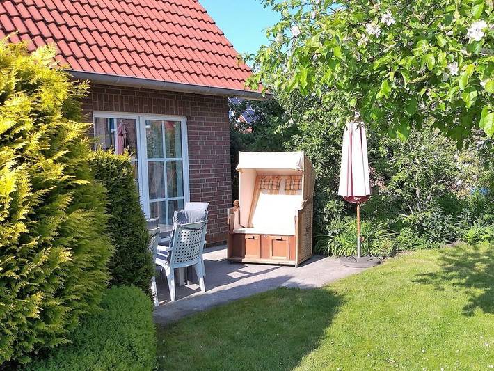 Ferienhaus für 10 Personen, mit Terrasse und Garten in Carolinensiel