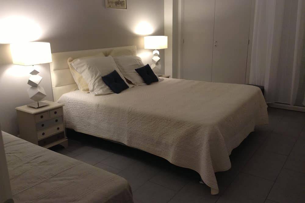 Appartamento intero, Promo Del 10% Sul Mese Ott Nov - Large 2 camere nove in centro, tranquillo in Mentone, Nizza e dintorni