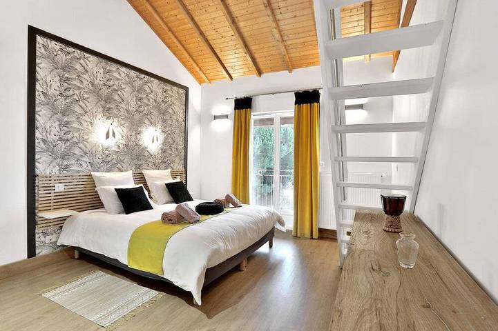 Location de vacances pour 15 personnes, avec jacuzzi et jardin à Agonac - 2