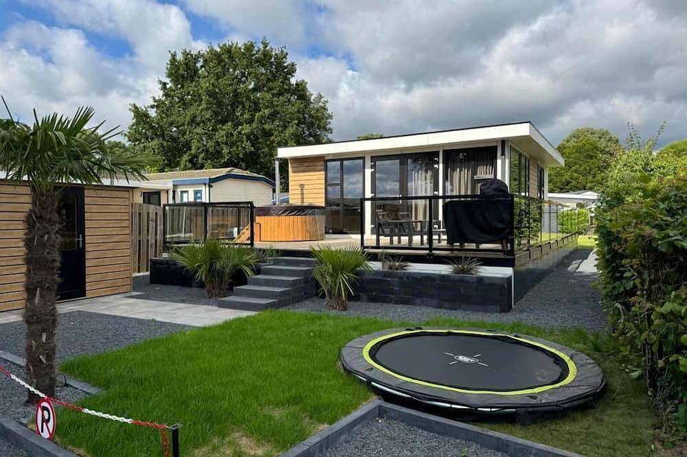 Elegantes Chalet für 4 Personen mit 2 Badezimmern, Terrasse, kostenlosem Wlan und luxuriöser Küche. in IJssel