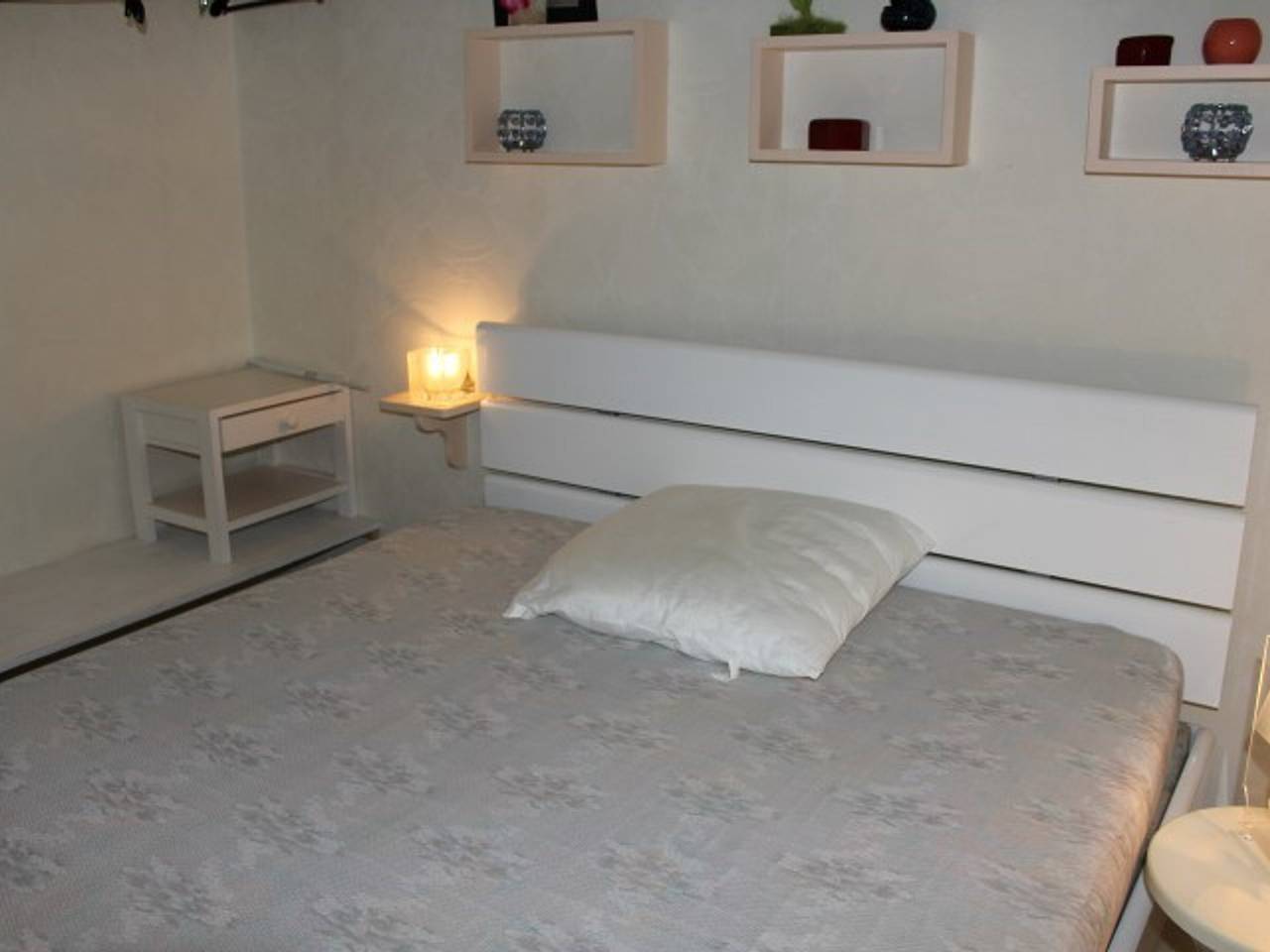 Appartement entier, Appt 2P cabine, 6 couchages avec piscine et parking à Gruissan, près plage et port in Gruissan (Ville), Gruissan