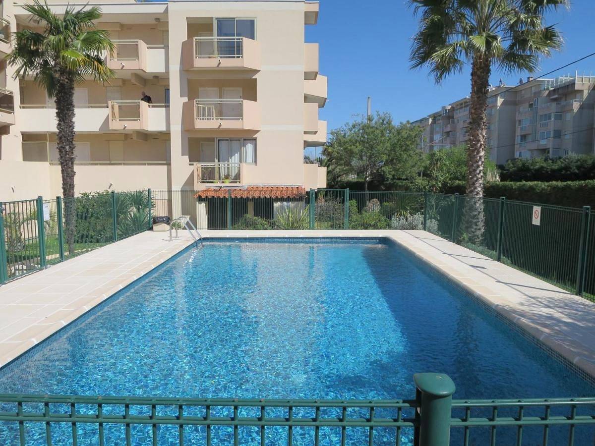 Entire apartment, T2 coquet proche plages, port et centre ville in Golfe-Juan, Vallauris