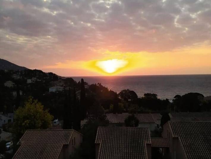 Gîte pour 4 personnes, avec terrasse dans Pramousquier - 3