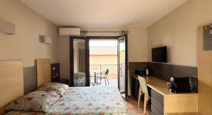Gîte pour 2 personnes, avec vue ainsi que piscine et terrasse à Sisco - 3