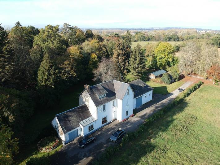 Location de vacances pour 8 personnes, avec Terrasse à Pontorson