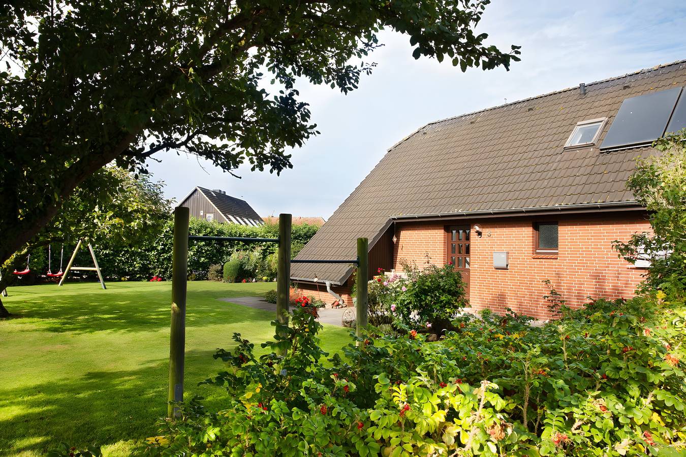 'Ferienhaus Britschock' mit privater Terrasse, Garten und Wi-Fi in Friedrichskoog-Spitze, Friedrichskoog