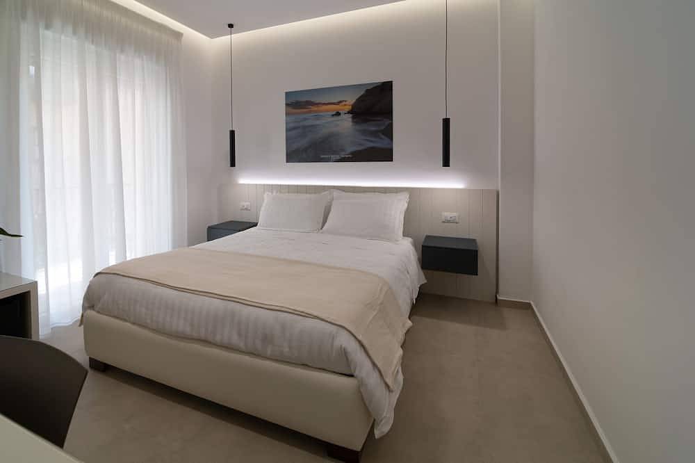 Appartamento intero, B&B Cariddi Rooms with spacious 3 bedroom apartment in Caltanissetta in Caltanissetta, Provincia di Caltanissetta