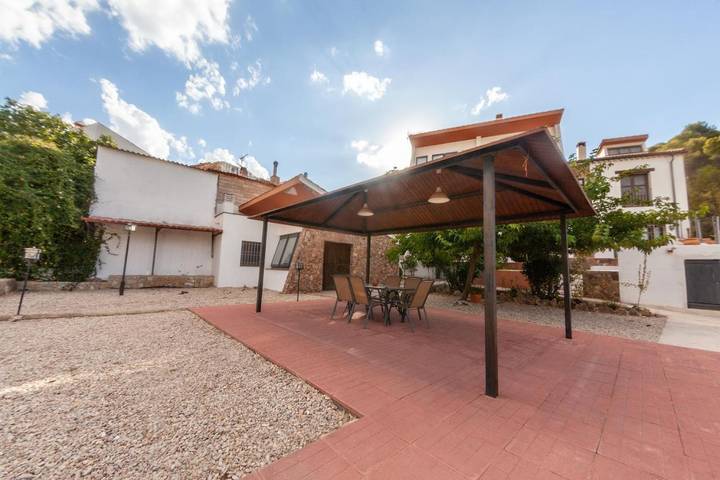 Casa rural para 8 personas, con vistas y piscina además de jardín y terraza, Se admiten mascotas en Sierra de Segura - 3