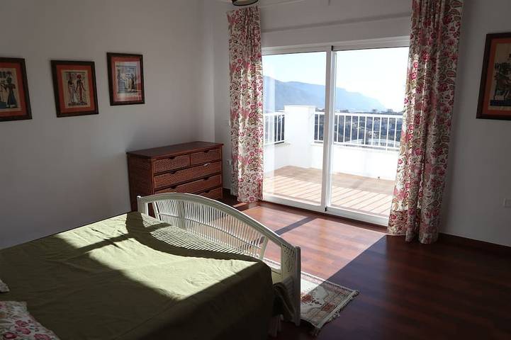 Villa con piscina cerca del mar de andalucía in La Envía, Vícar