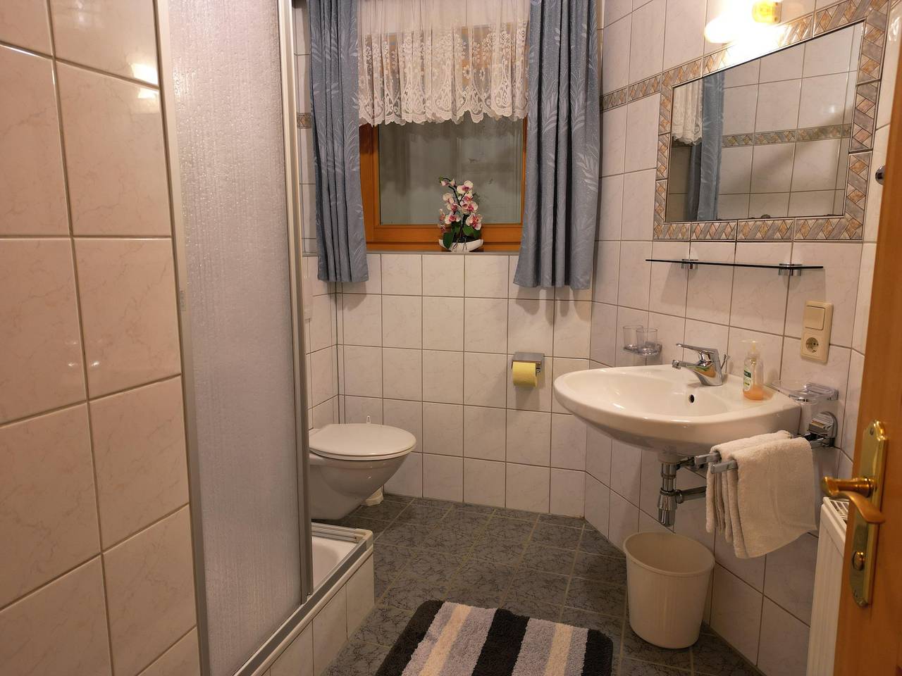 Ganze Ferienwohnung, Wohnung 4-5 Pers./2 Schlafräume/Du, Wc in Kappl, Verwall