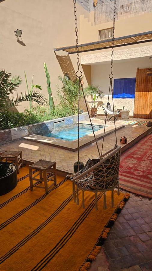 Casa de vacaciones para 6 personas, con vistas además de terraza y piscina - 1