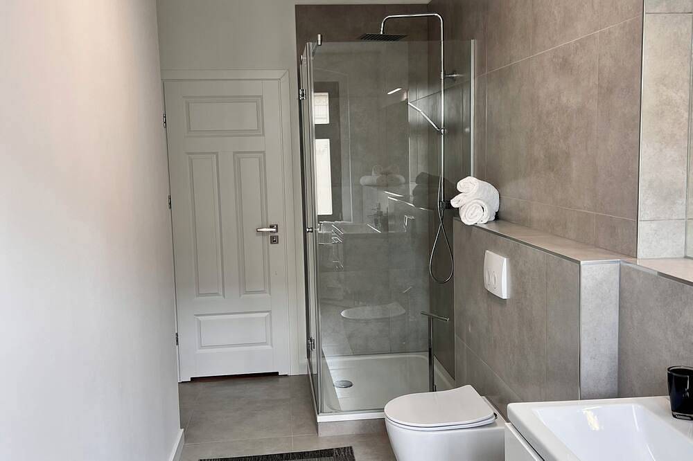 Ganze Wohnung, Apartment Kander 140 m2+Massage in Görlitz, Oberlausitz-Niederschlesien