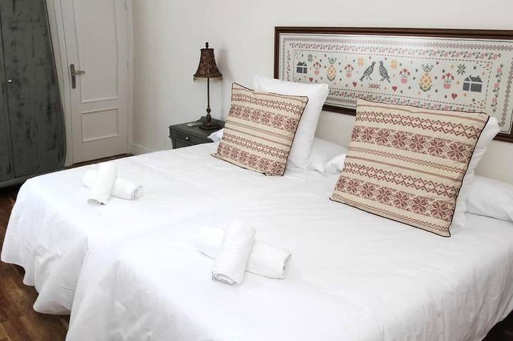 Casa de vacaciones para 3 personas, con jardín y piscina - 1