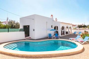 Villa in Alaior Municipality, Coast of Menorca für 4 