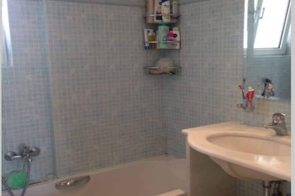 Villa Elsa 300m. vom Strand entfernt in Porto Rafti, Markopoulo-Mesogaia