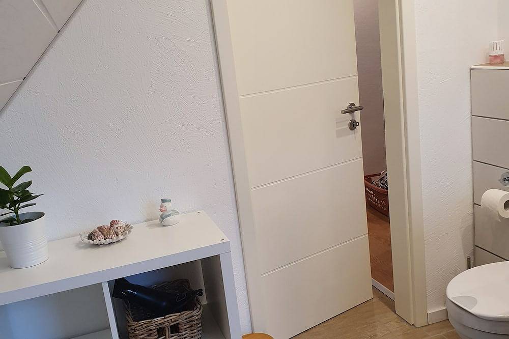 Ganze Wohnung, Gemütliche ruhige Ferienwohnung in Homburg-Kirrberg mit kleinem Balkon in Homburg, Saarpfalz-Kreis