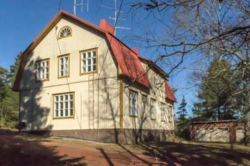 Chambre d’hôte pour 22 personnes, avec sauna ainsi que jardin et vue, animaux acceptés dans Finlande méridionale