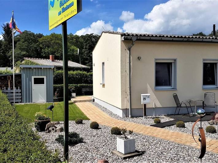 Ferienhaus für 3 Personen, mit Terrasse und Garten sowie Seeblick in Dargun