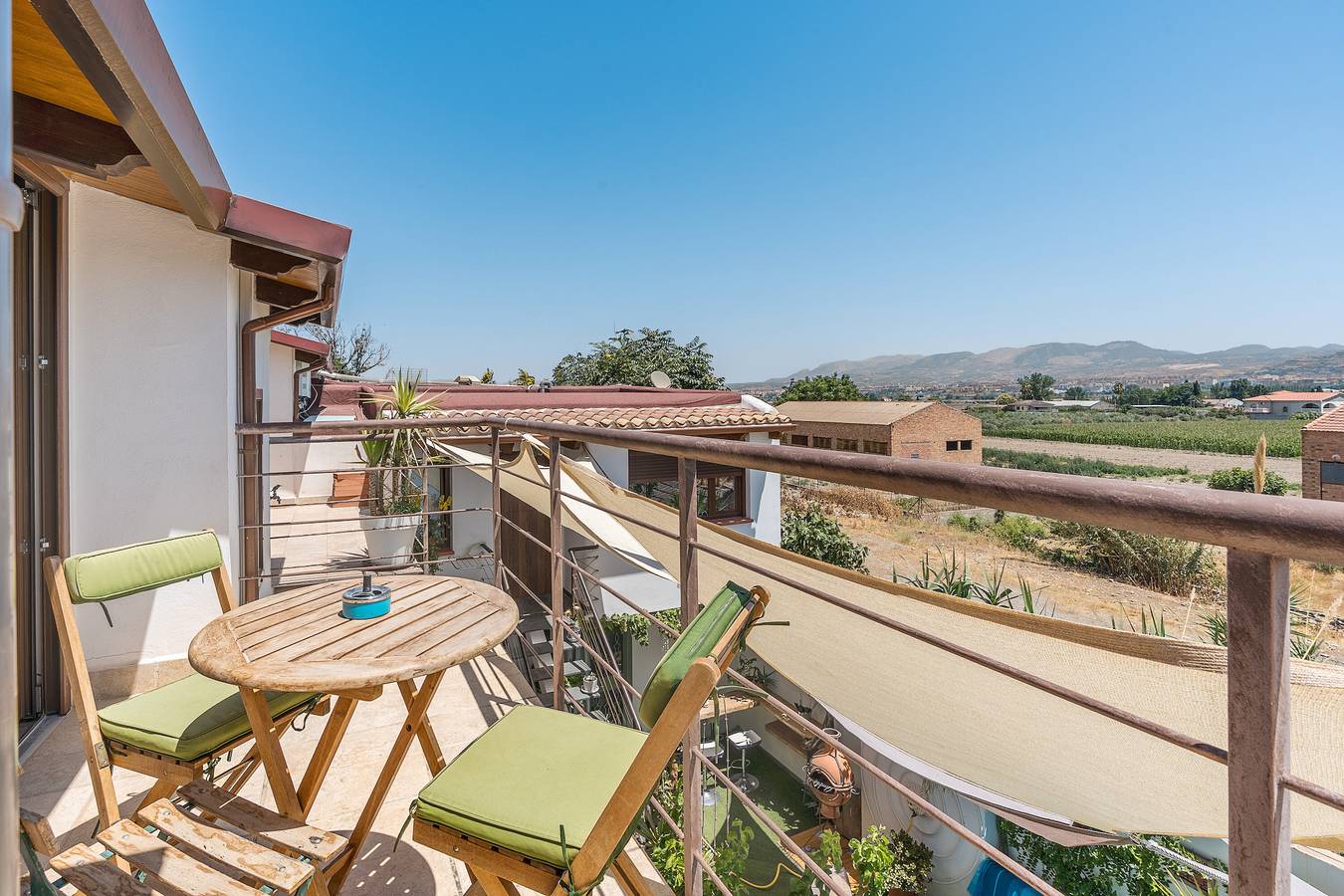 Ganze Wohnung, Ferienwohnung 'Con Vistas A Las Montañas' mit Bergblick, Wi-Fi und Klimaanlage in Ambroz, Vegas del Genil