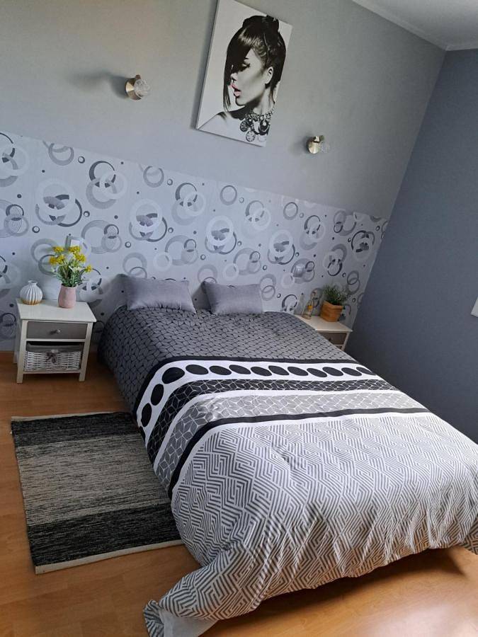 Location de vacances pour 5 personnes, avec vue ainsi que piscine et jardin à Crayssac - 3